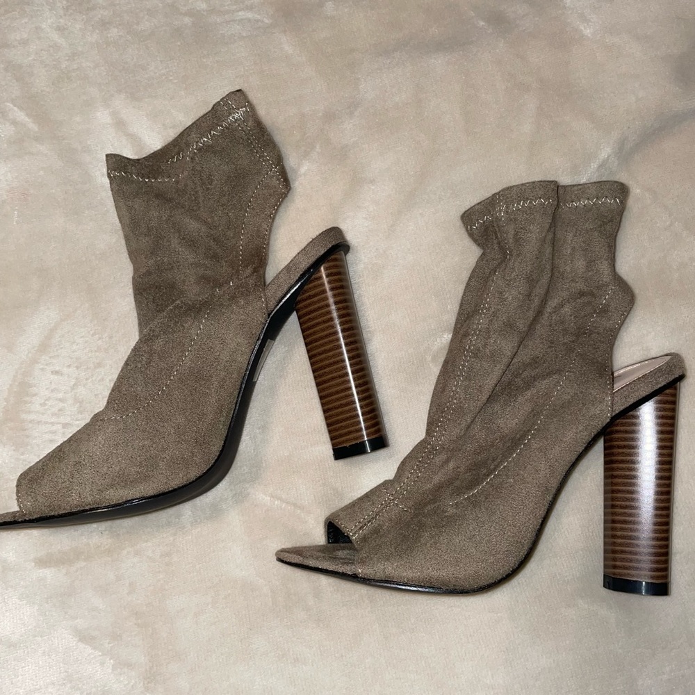 Olive green open toe heels size 6